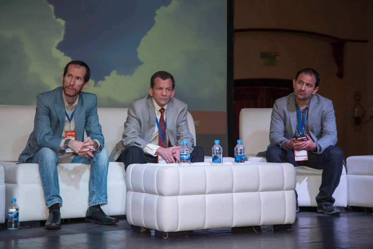 Con el panel en el Ecommerce Day Ecuador 2016